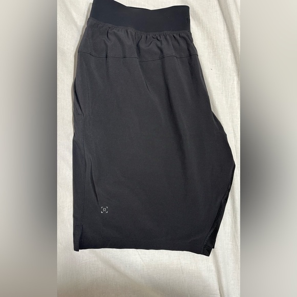 New Lululemon T.H.E. Short *Linerless 9" Updated !!! - Picture 7 of 8